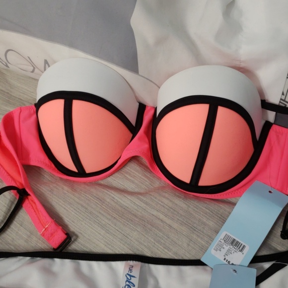 Pink and white block bikini - Picture 3 of 4